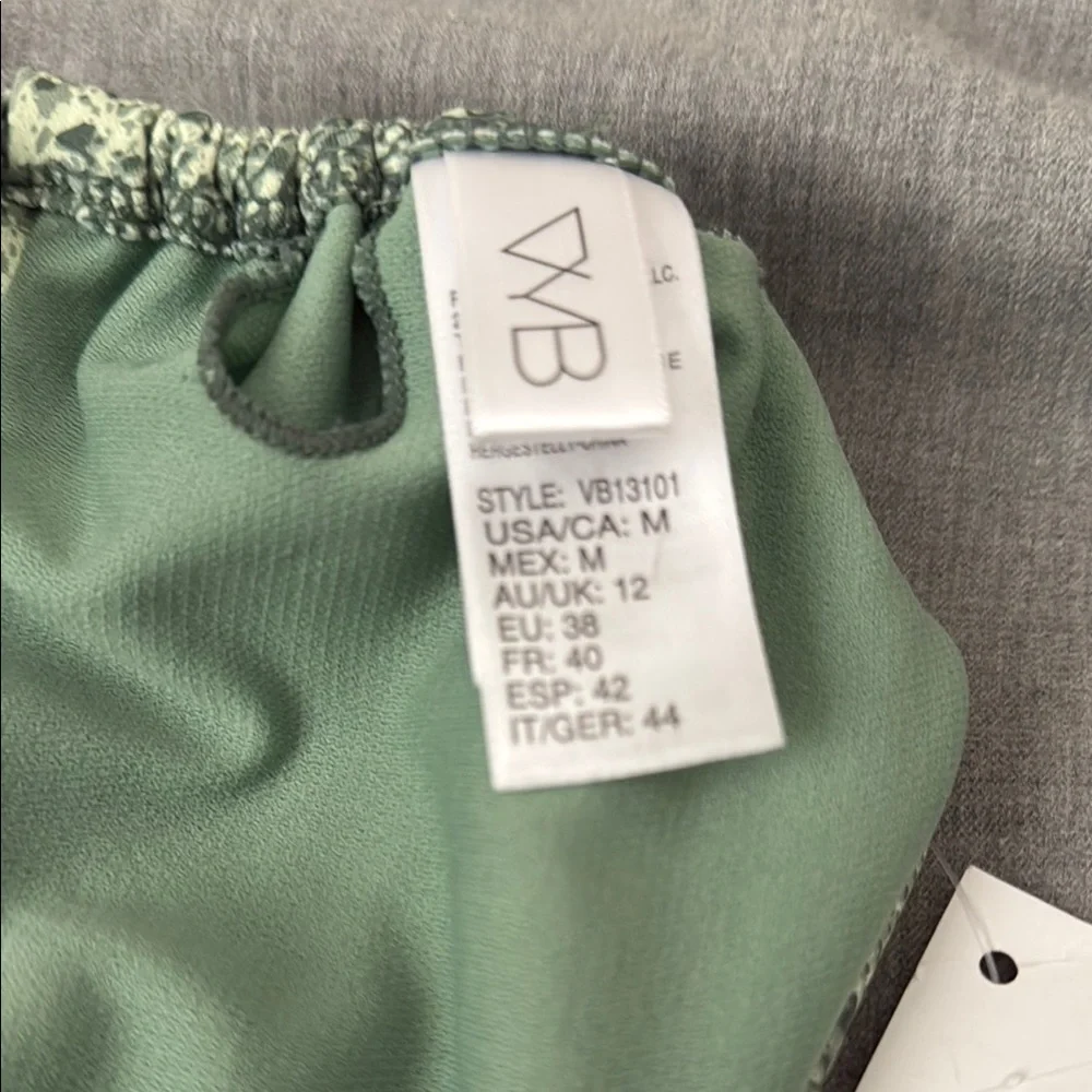 VYB Green Snake Print Reptile Halter bikini sz Medium NWT - Picture 2 of 2